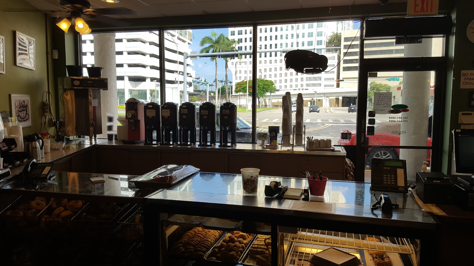Roasters 'N Toasters – Pinecrest