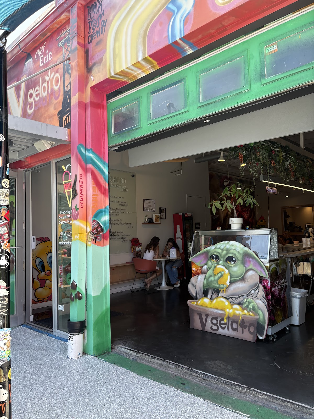 V Gelato & Cafe