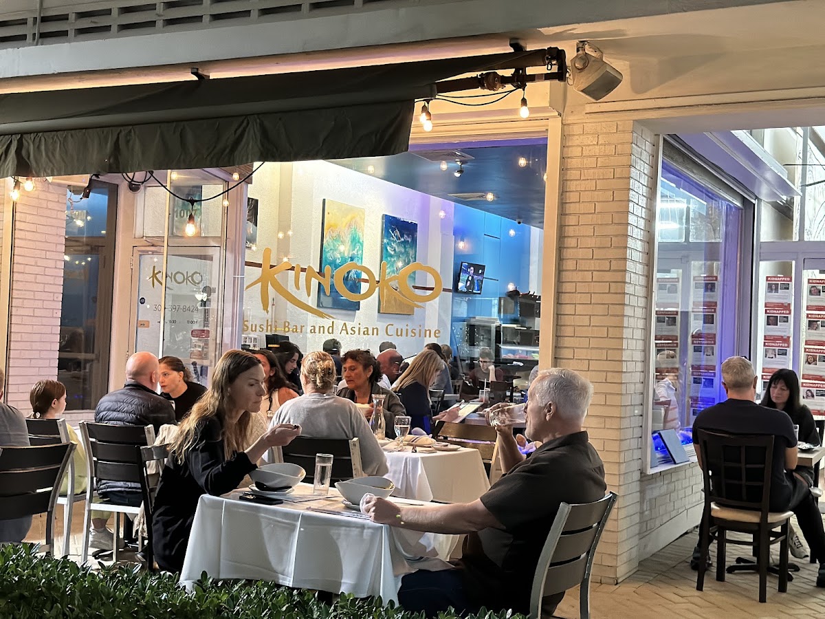 Kinoko Sushi Bar & Asian Cuisine