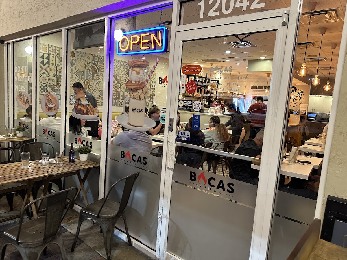 Bocas Grill