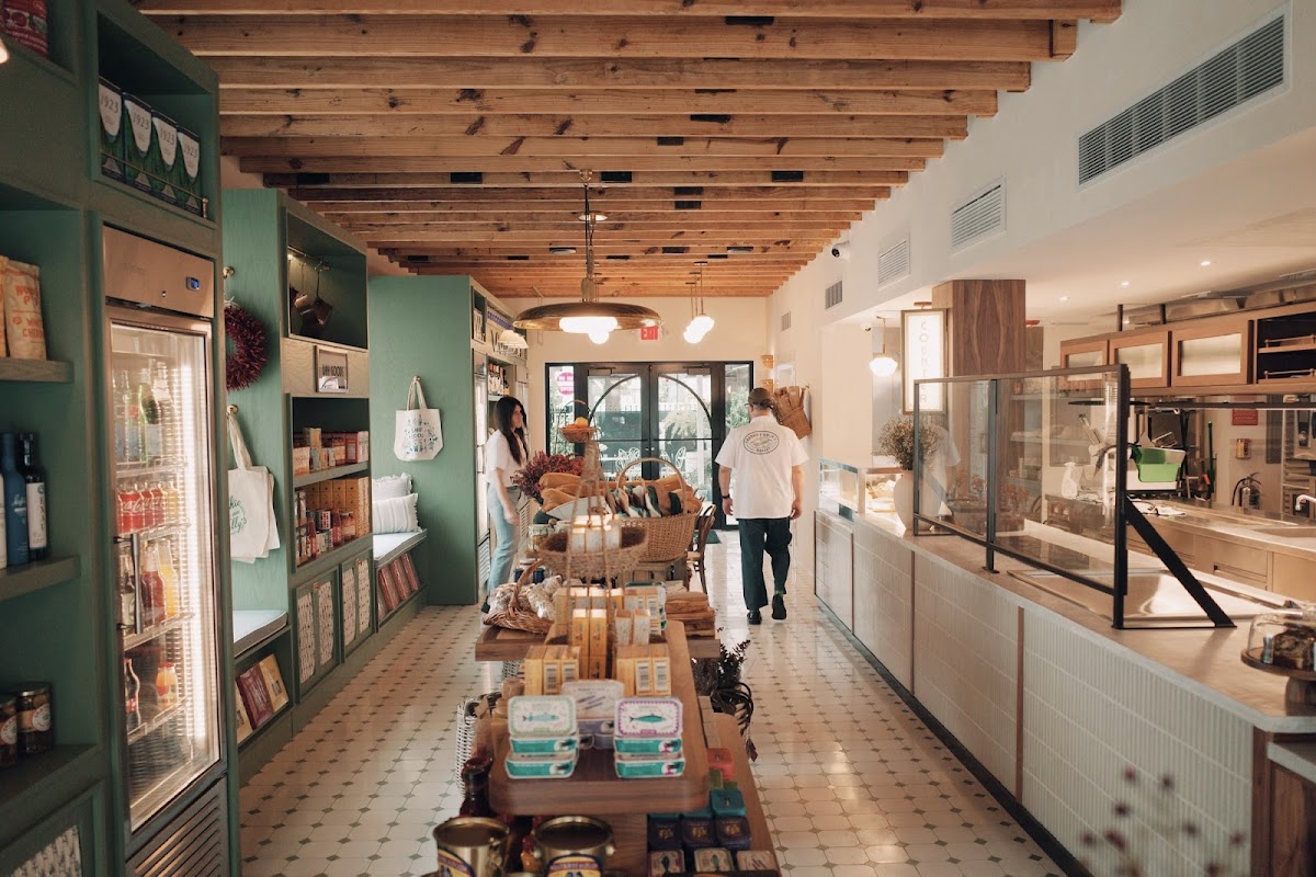 Frankie and Wally's