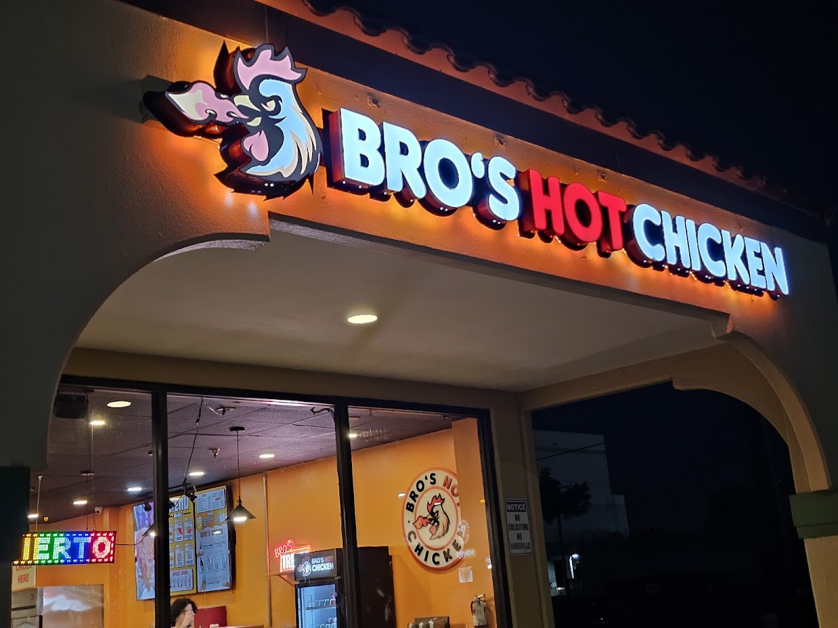 Bro's Hot Chicken