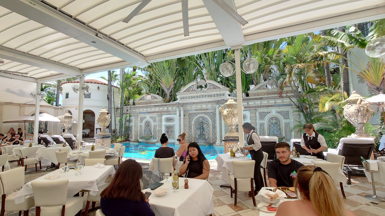 Gianni's At The Former Versace Mansion