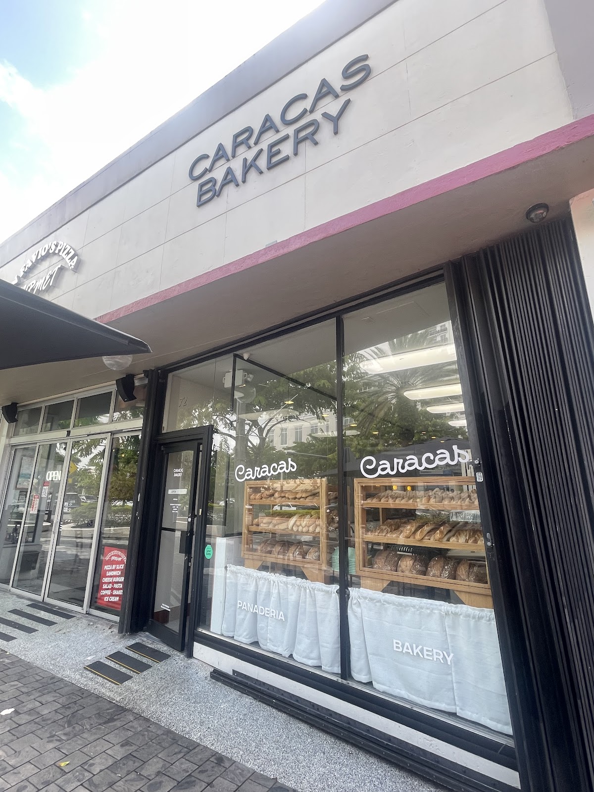 Caracas Bakery – Coral Gables