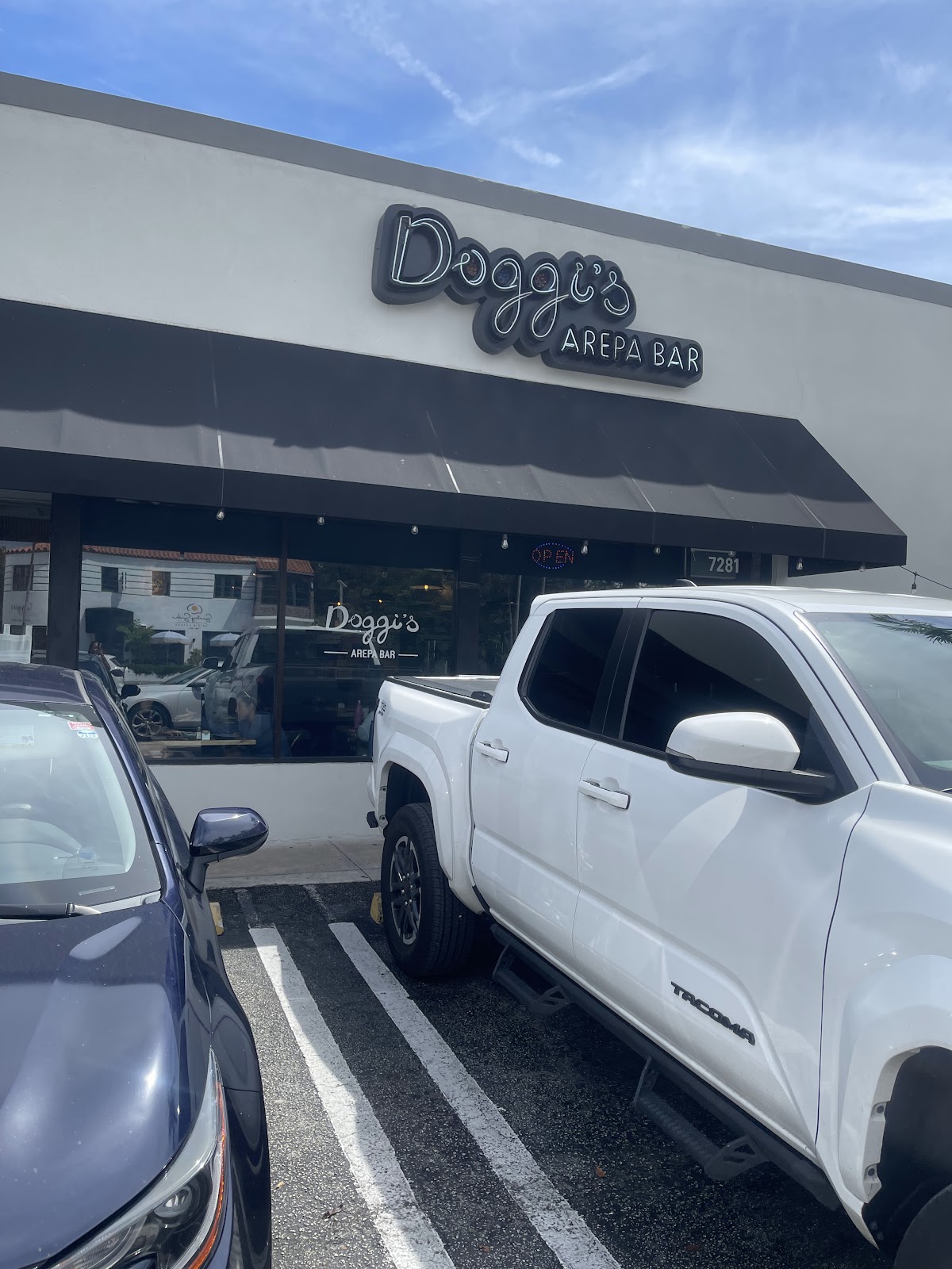 Doggi's Arepa Bar – MiMo