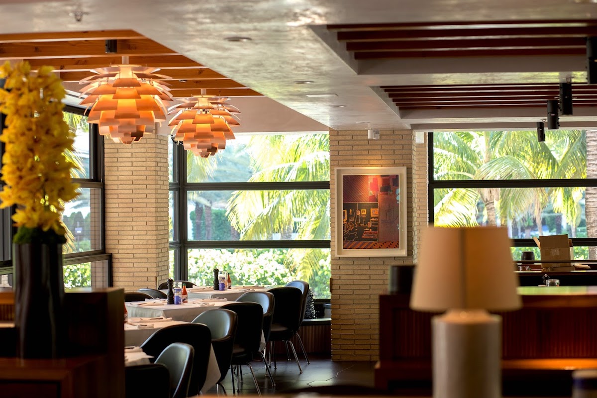 Hillstone – Bal Harbour