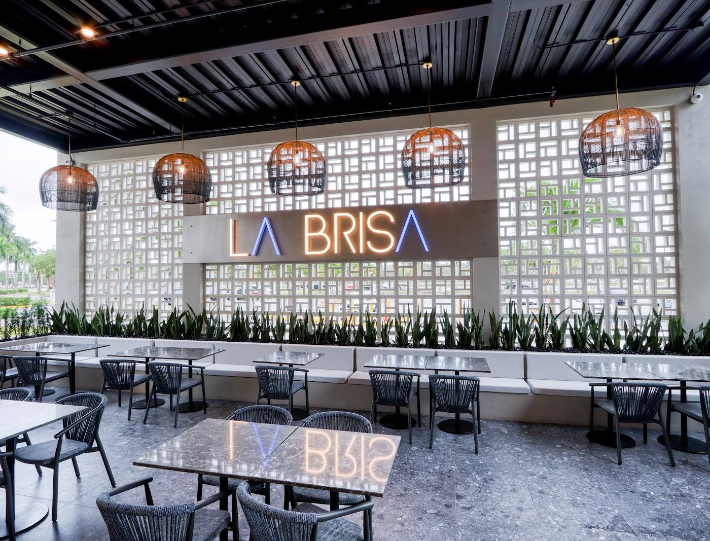 La Brisa Restaurant