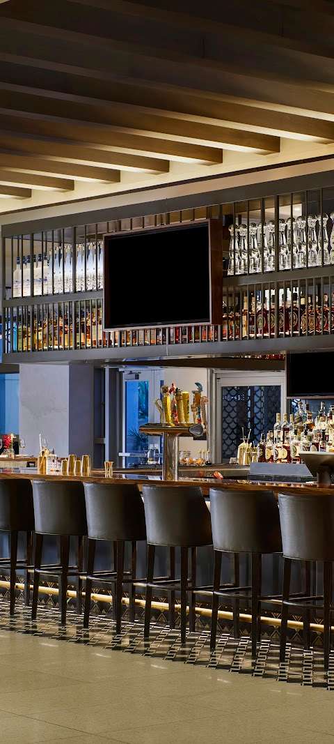 Bistro Collins