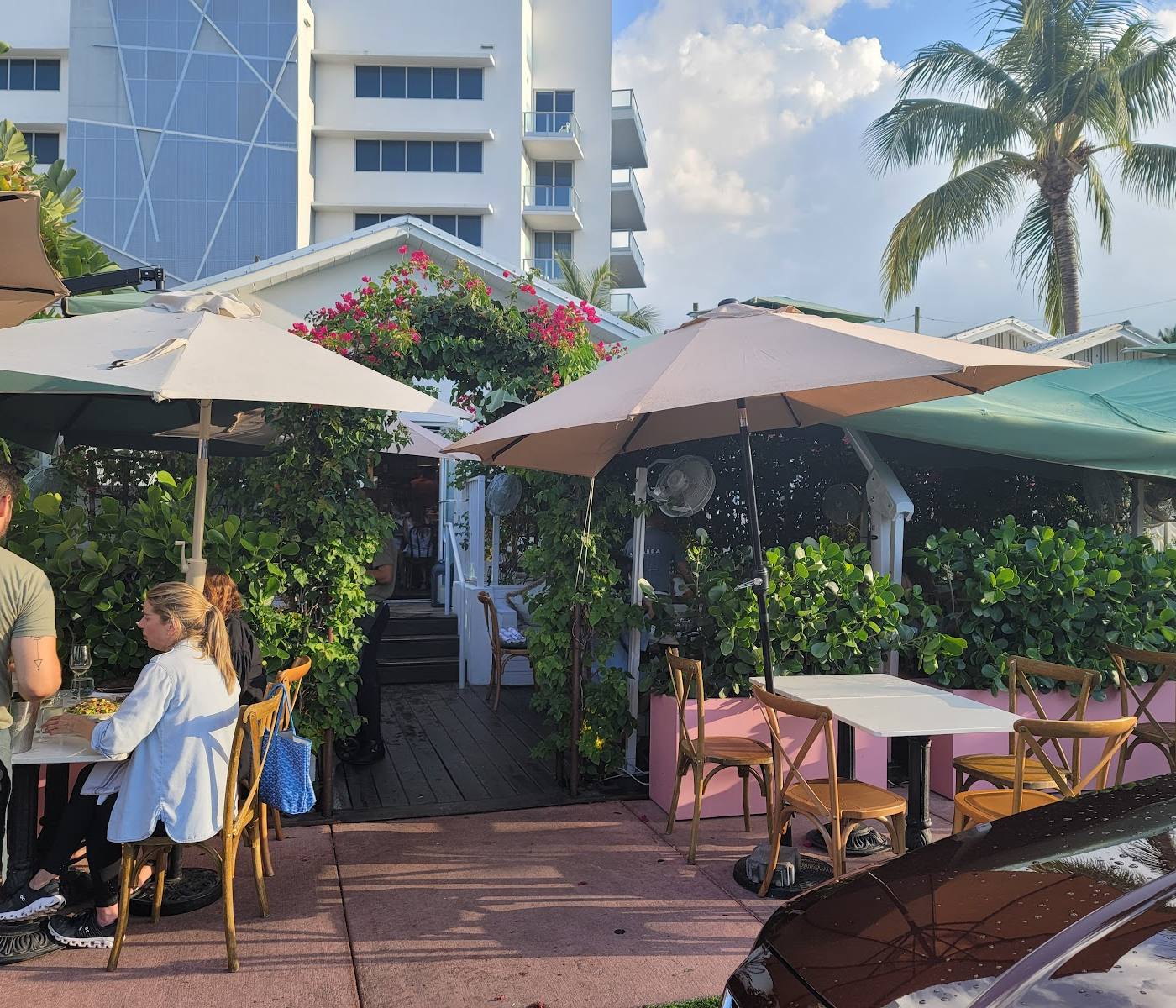 Abbalé Modern Mediterranean Kitchen - South Beach