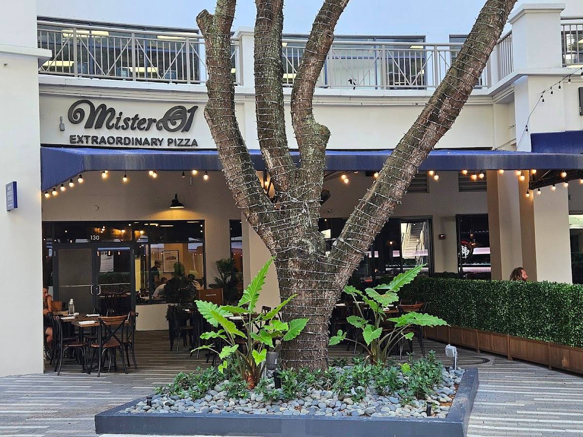 Mister O1 Extraordinary Pizza – Brickell