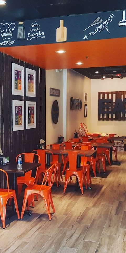 Empanada Harry's Bakery & Cafe
