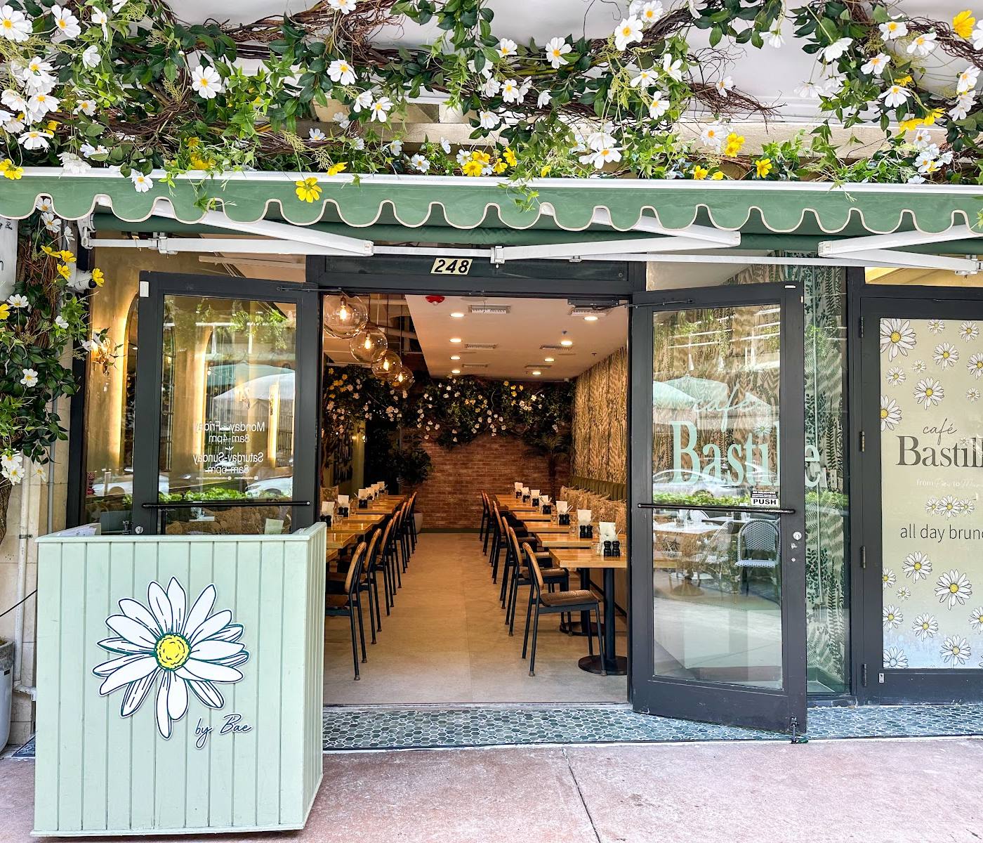 Café Bastille – Downtown