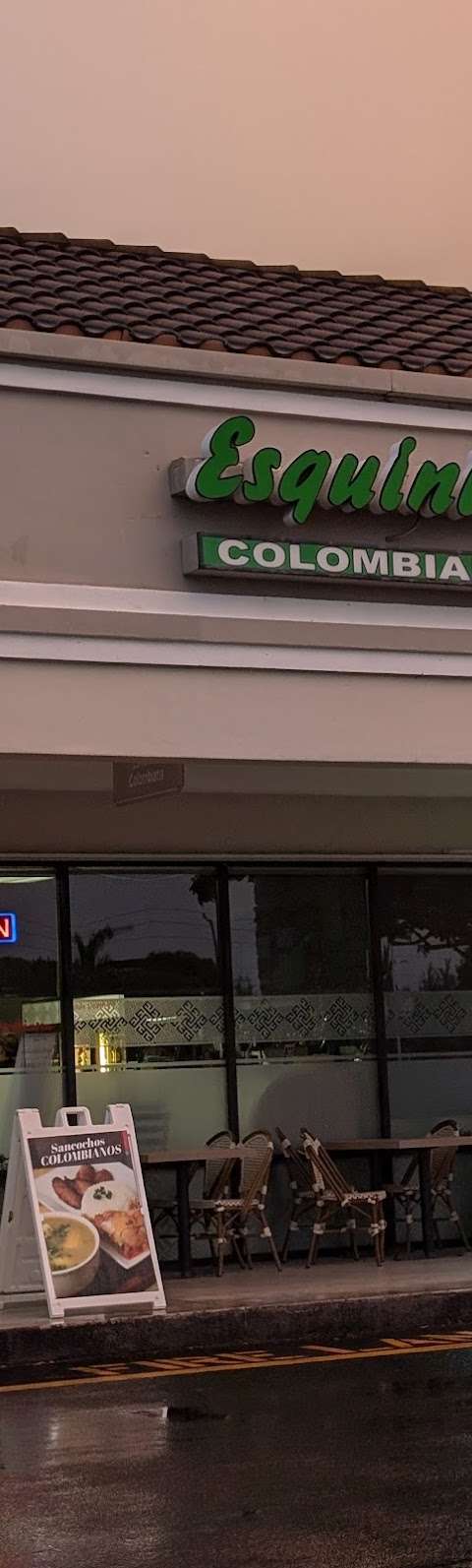 La Esquinita Colombiana
