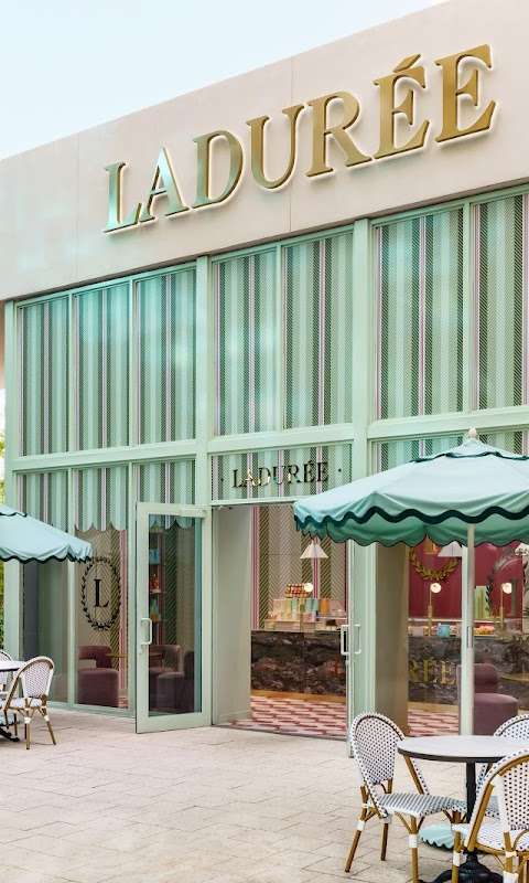 Ladurée Miami Design District