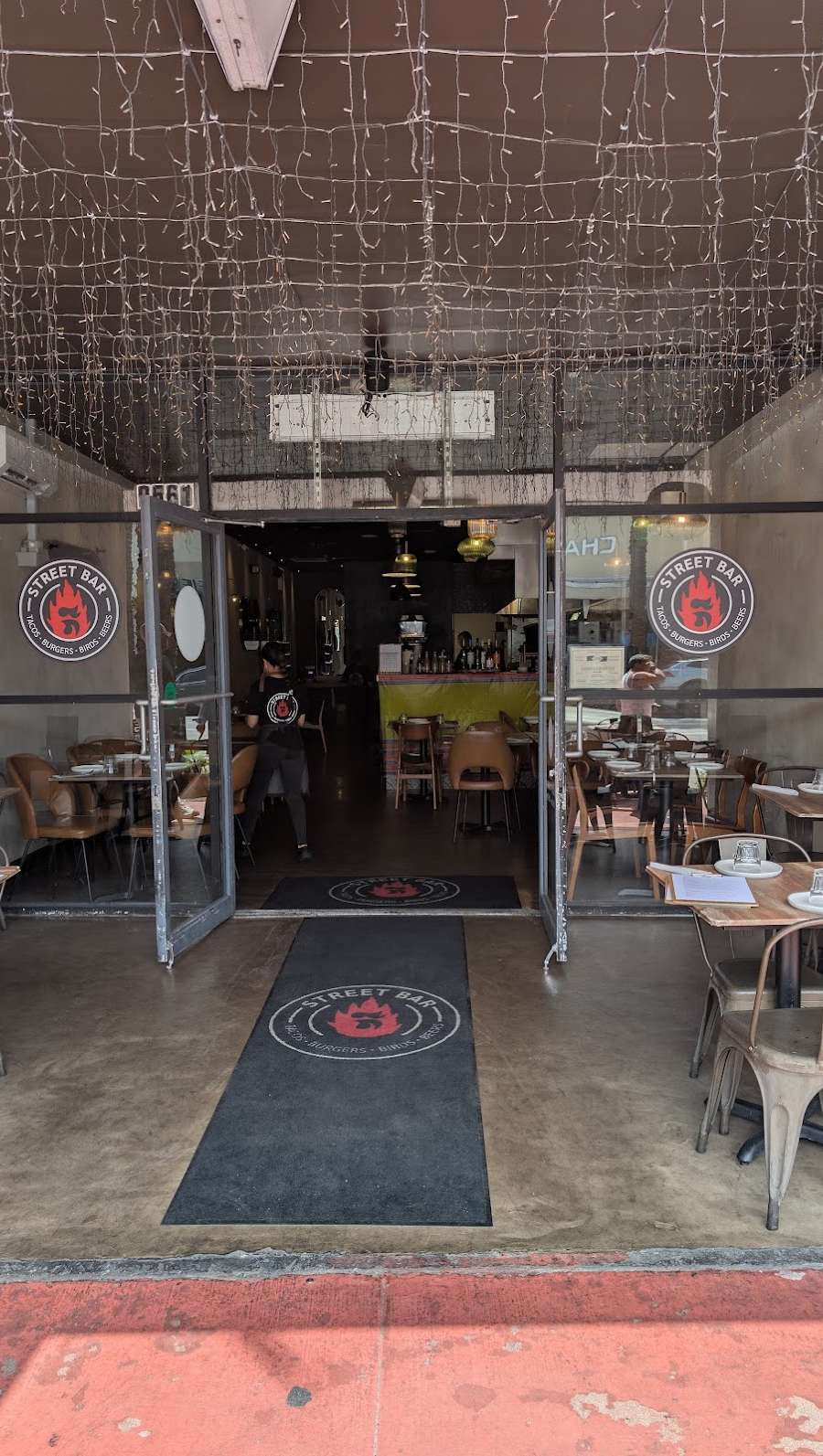 Street Bar