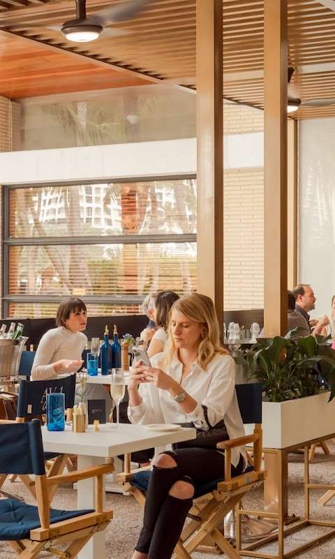 Avenue 31 Café