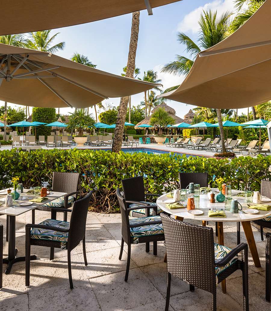 Essensia Restaurant at The Palms Hotel & Spa
