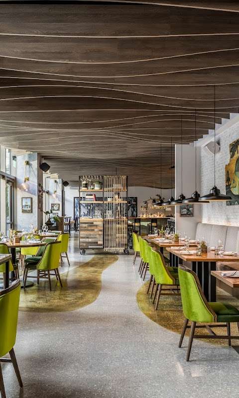 The River Oyster Bar