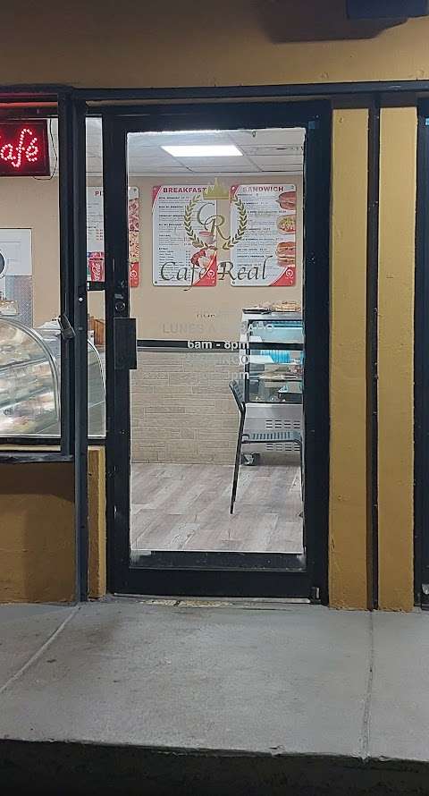 Café Real Bakery