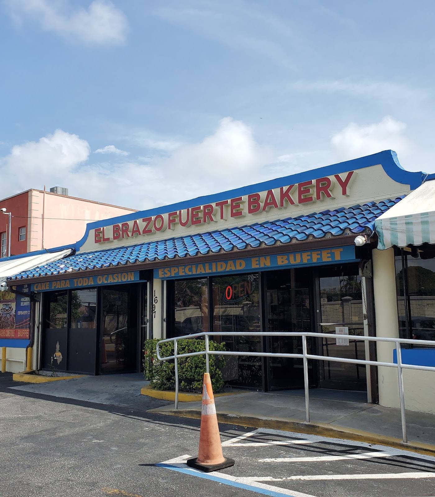 El Brazo Fuerte Bakery