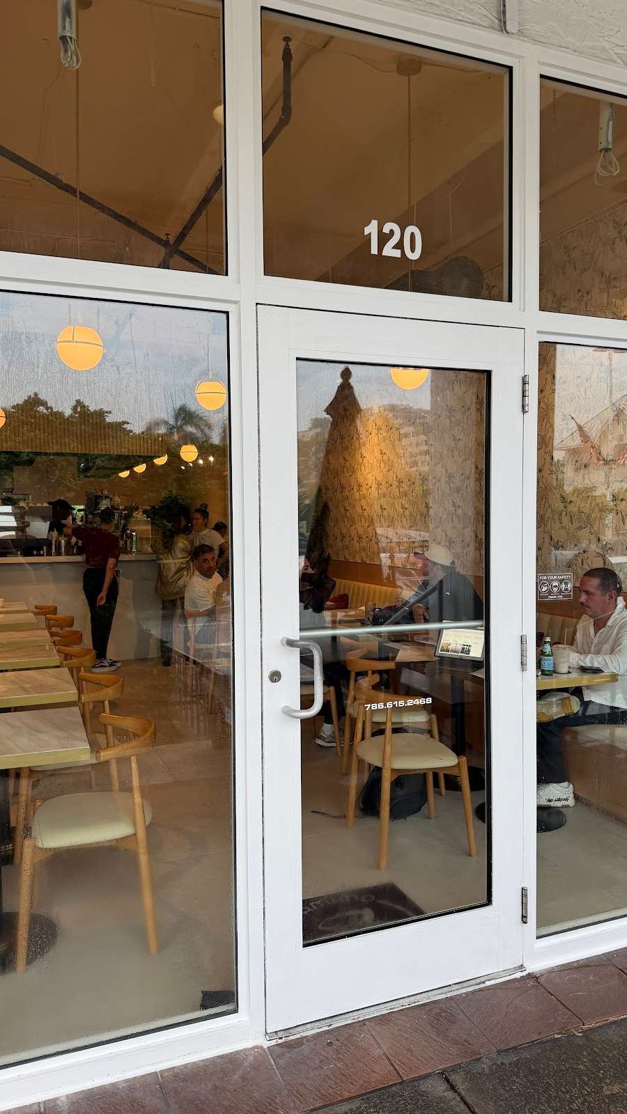 AMAND Café & Bistro – Key Biscayne