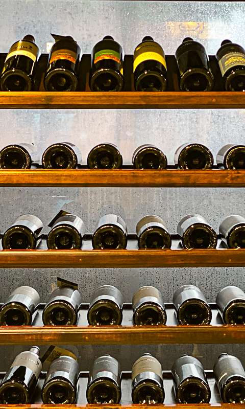Descorche Restaurant & Wine Bar