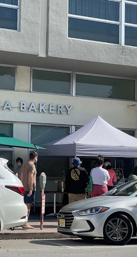 Madruga Bakery