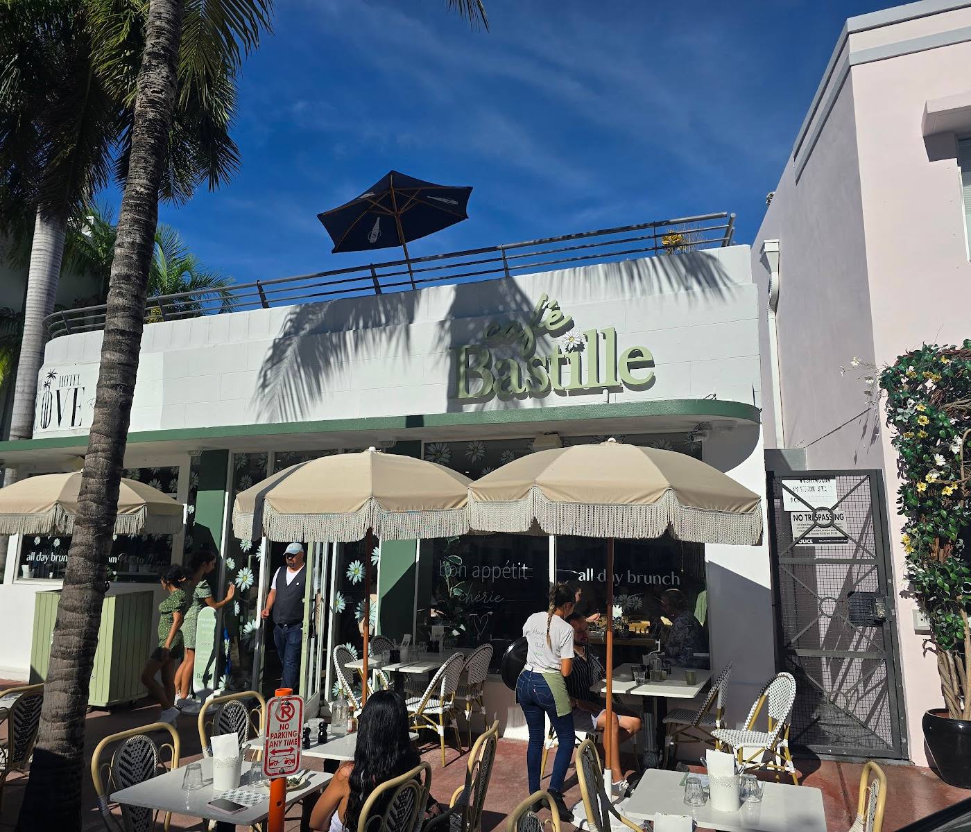 Café Bastille – South Beach