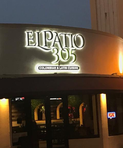El Patio 305