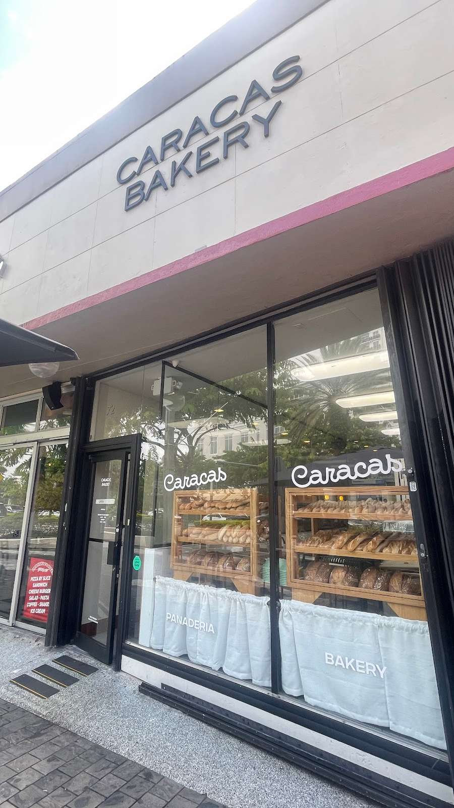 Caracas Bakery – Coral Gables