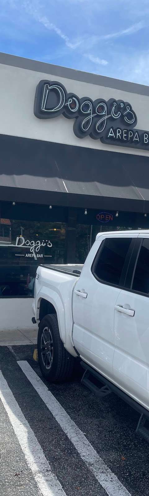 Doggi's Arepa Bar – MiMo