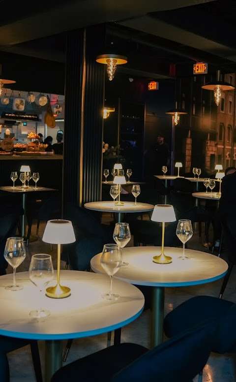 La Romanita Restaurant & Lounge
