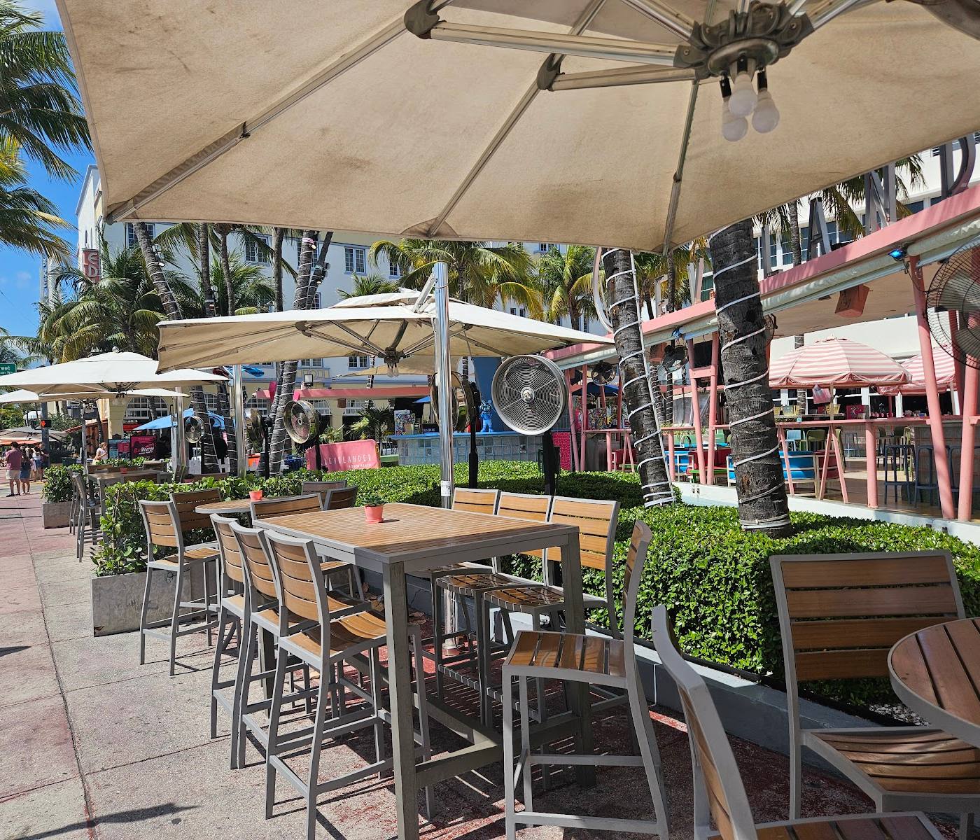The Clevelander Bar