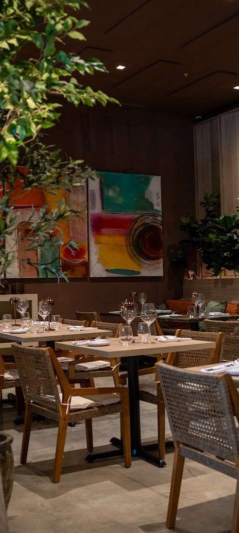 Lito Table