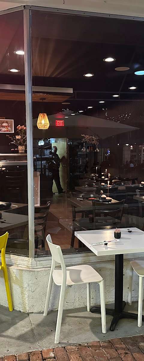 Kinsu Nikkei Sushi Bar