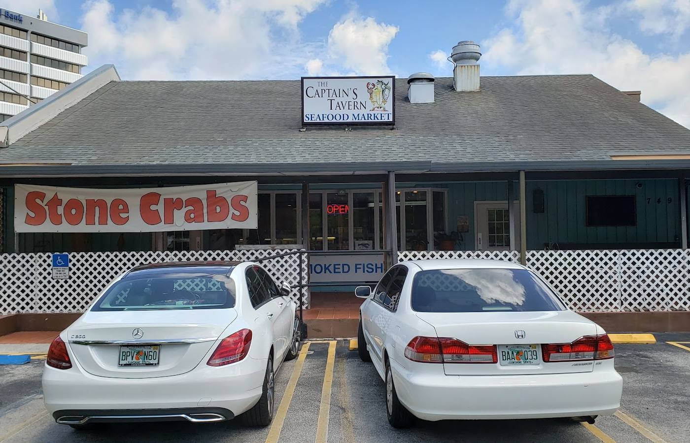 Captain's Tavern Seafood Market