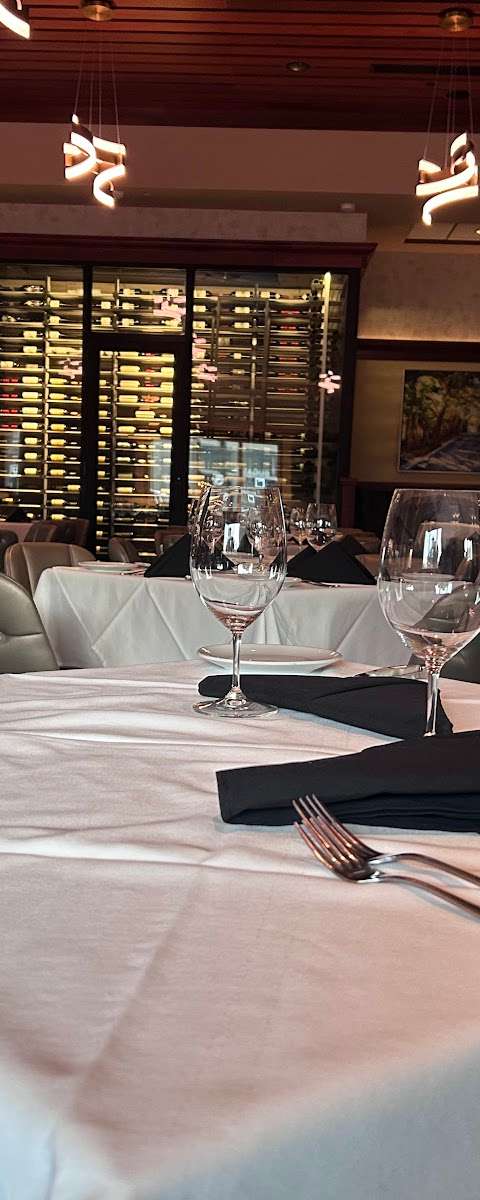 Fleming’s Prime Steakhouse & Wine Bar