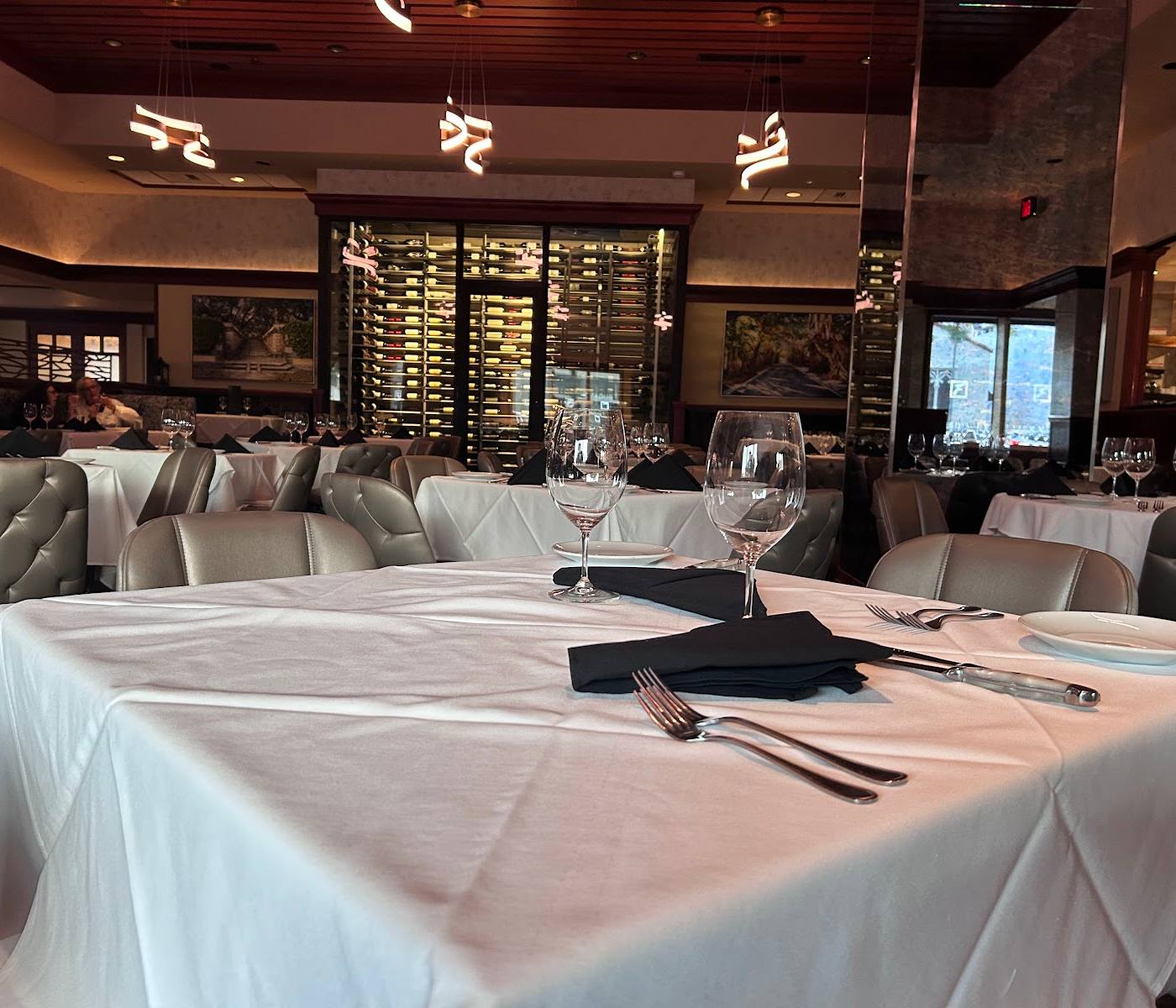 Fleming’s Prime Steakhouse & Wine Bar