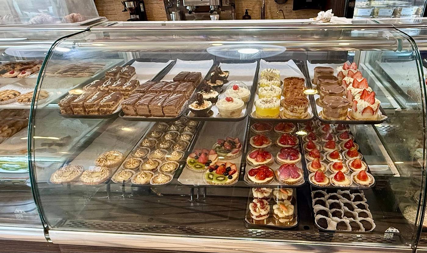 Via Veneto Bakery & Italian Deli