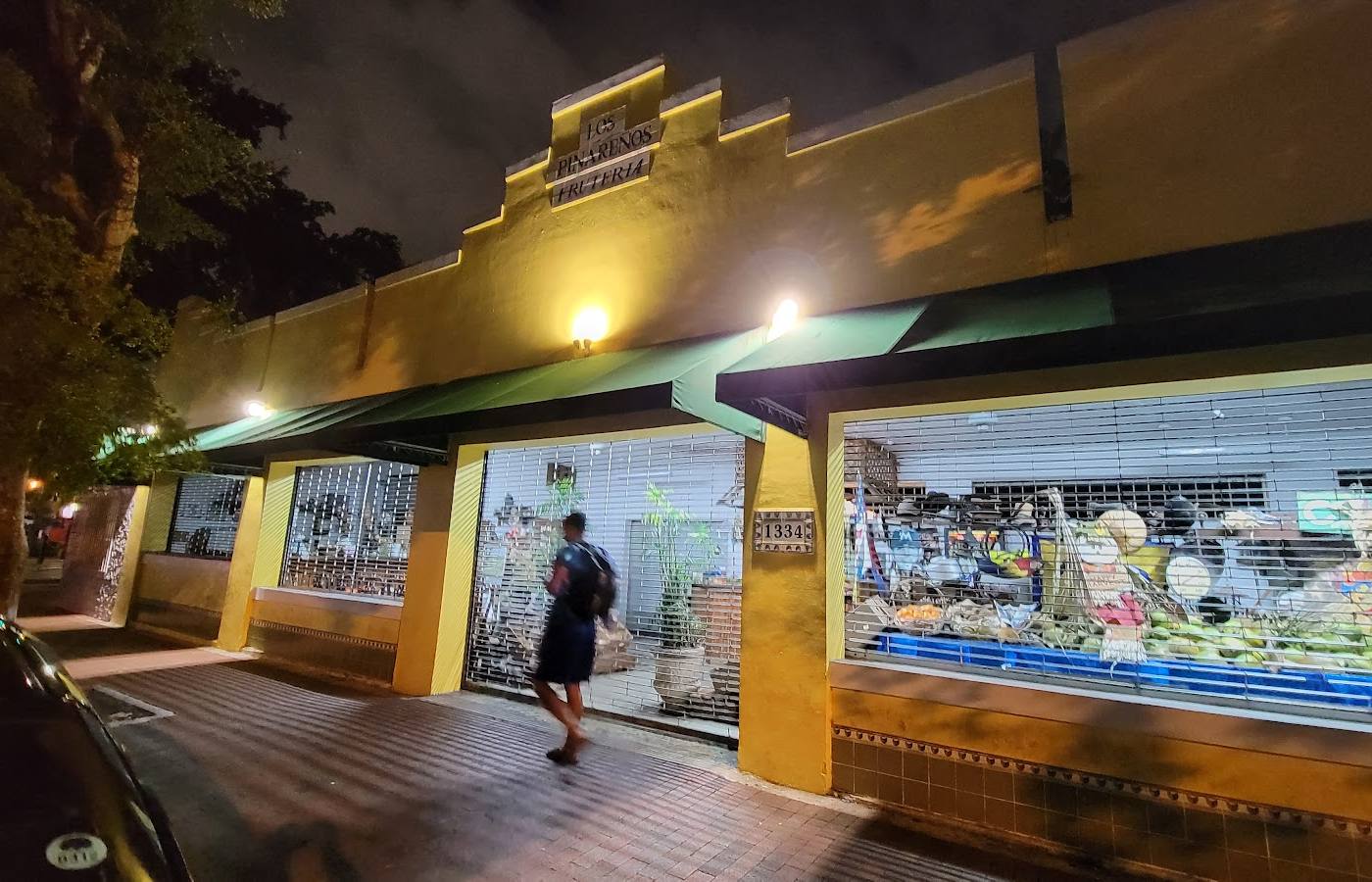 Los Pinareños Fruteria