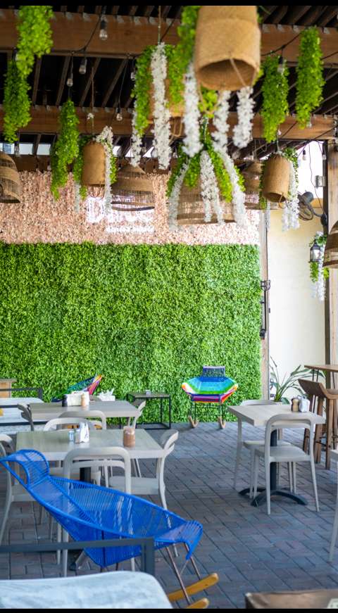 D'Lite Bistro & Bakery