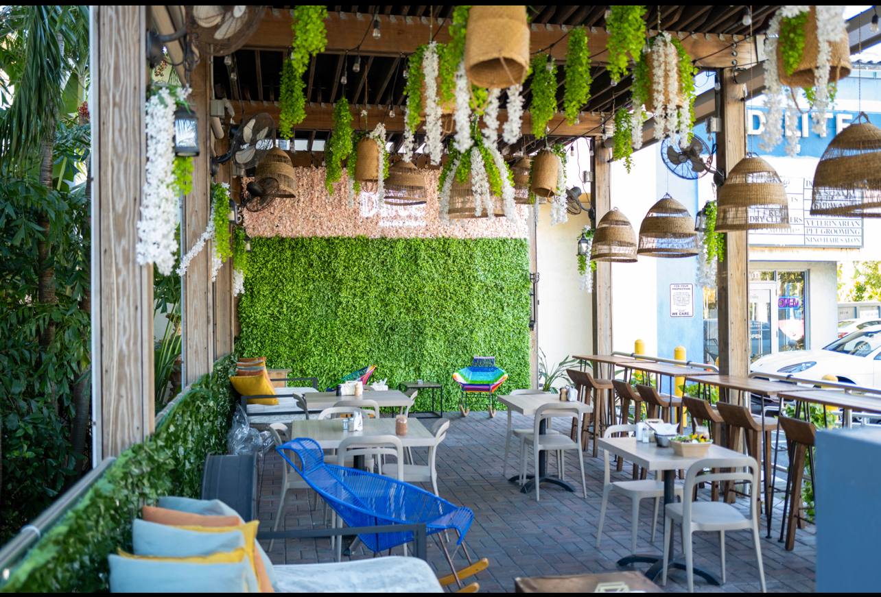 D'Lite Bistro & Bakery