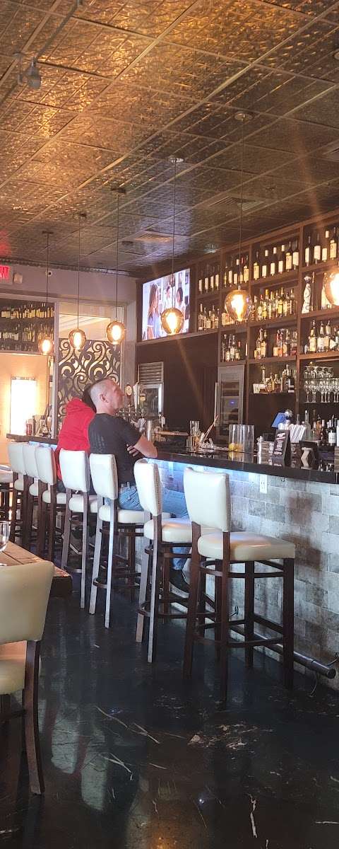 Primo's Italian Restaurant & Lounge