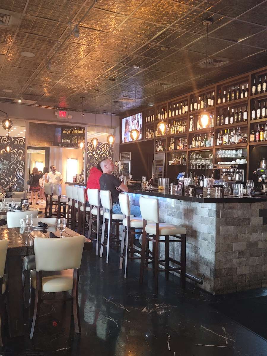 Primo's Italian Restaurant & Lounge