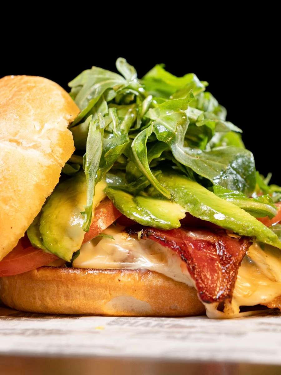 Burgers & Shakes – North Miami