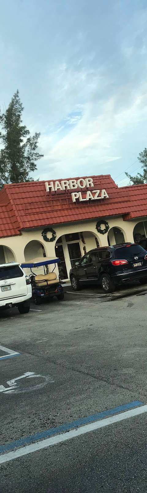 Golden Hog Market